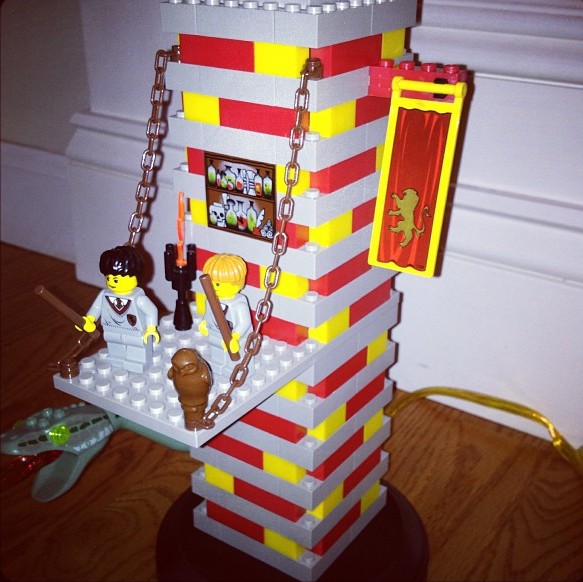 Mega Bloks şi Lego